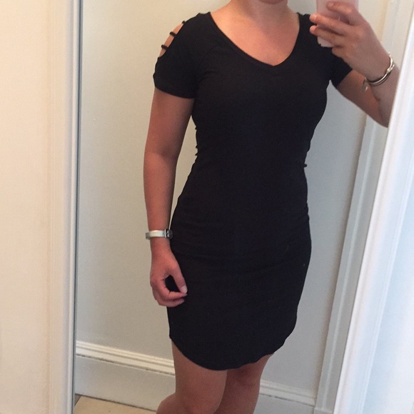 fitted black t shirt dress